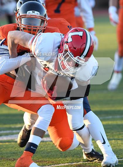 Thumbnail 1 in Lancaster vs. Bennett/Olmsted/Middle Early College/East photogallery.