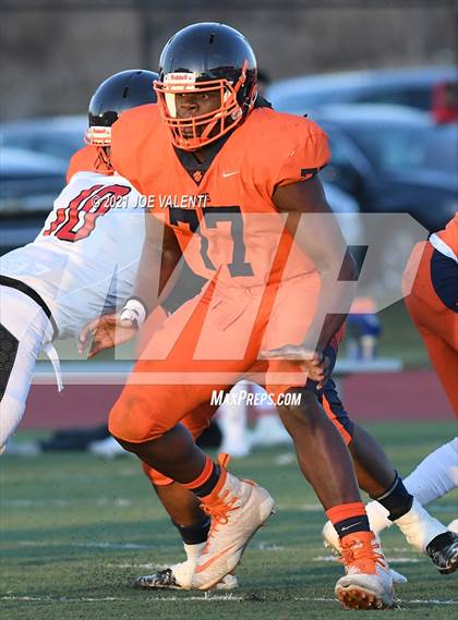 Thumbnail 1 in Lancaster vs. Bennett/Olmsted/Middle Early College/East photogallery.