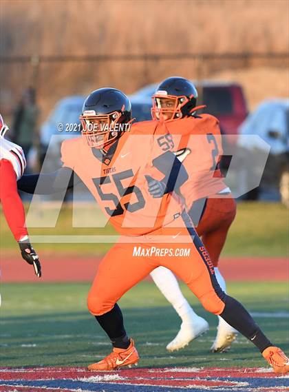 Thumbnail 3 in Lancaster vs. Bennett/Olmsted/Middle Early College/East photogallery.