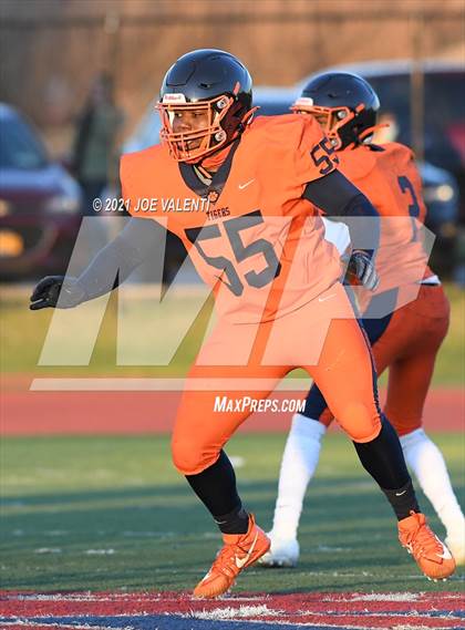 Thumbnail 2 in Lancaster vs. Bennett/Olmsted/Middle Early College/East photogallery.