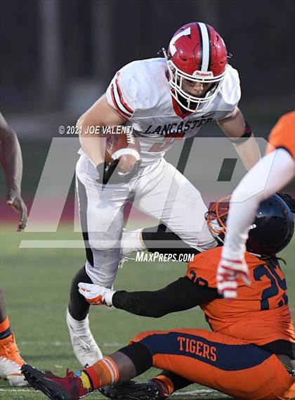 Thumbnail 2 in Lancaster vs. Bennett/Olmsted/Middle Early College/East photogallery.