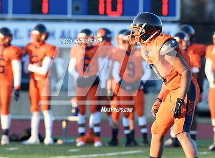 Thumbnail 1 in Lancaster vs. Bennett/Olmsted/Middle Early College/East photogallery.