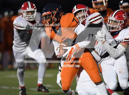 Thumbnail 3 in Lancaster vs. Bennett/Olmsted/Middle Early College/East photogallery.