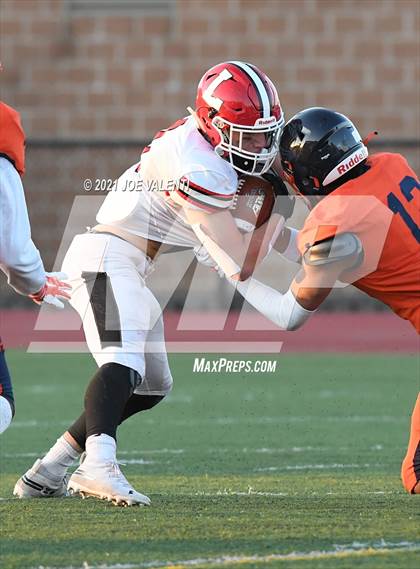 Thumbnail 3 in Lancaster vs. Bennett/Olmsted/Middle Early College/East photogallery.