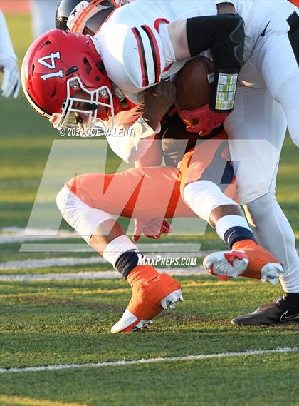 Thumbnail 3 in Lancaster vs. Bennett/Olmsted/Middle Early College/East photogallery.
