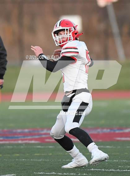 Thumbnail 3 in Lancaster vs. Bennett/Olmsted/Middle Early College/East photogallery.