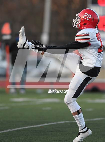 Thumbnail 2 in Lancaster vs. Bennett/Olmsted/Middle Early College/East photogallery.