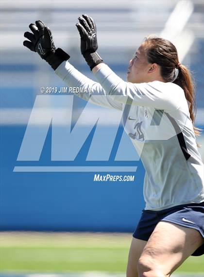 Thumbnail 2 in Mansfield Legacy vs. Highland Park (UIL 5A Final) photogallery.