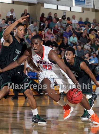 Thumbnail 1 in Trinity vs. St. Raymond Boys (City of Palms Classic) photogallery.