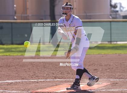 Thumbnail 3 in Ceres vs. Hughson (Bill Evans Memorial) photogallery.