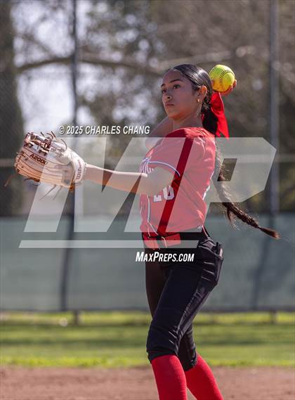 Thumbnail 2 in Ceres vs. Hughson (Bill Evans Memorial) photogallery.
