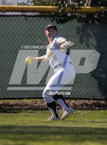Thumbnail 1 in Ceres vs. Hughson (Bill Evans Memorial) photogallery.