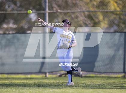 Thumbnail 3 in Ceres vs. Hughson (Bill Evans Memorial) photogallery.