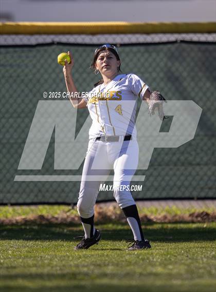 Thumbnail 1 in Ceres vs. Hughson (Bill Evans Memorial) photogallery.