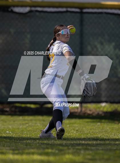 Thumbnail 3 in Ceres vs. Hughson (Bill Evans Memorial) photogallery.