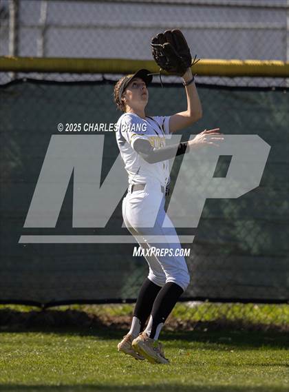 Thumbnail 3 in Ceres vs. Hughson (Bill Evans Memorial) photogallery.