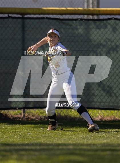 Thumbnail 3 in Ceres vs. Hughson (Bill Evans Memorial) photogallery.
