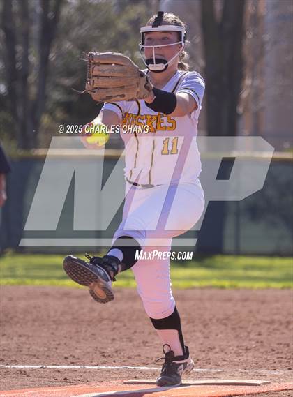 Thumbnail 1 in Ceres vs. Hughson (Bill Evans Memorial) photogallery.