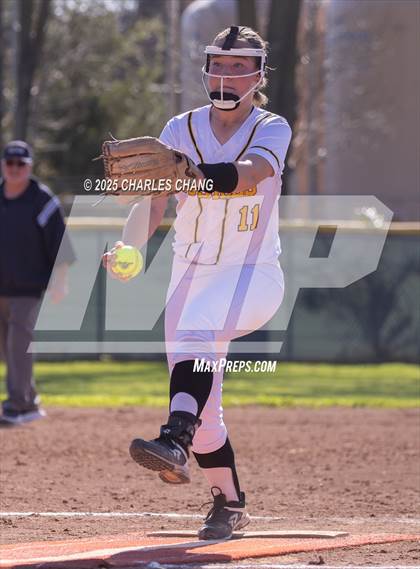 Thumbnail 3 in Ceres vs. Hughson (Bill Evans Memorial) photogallery.