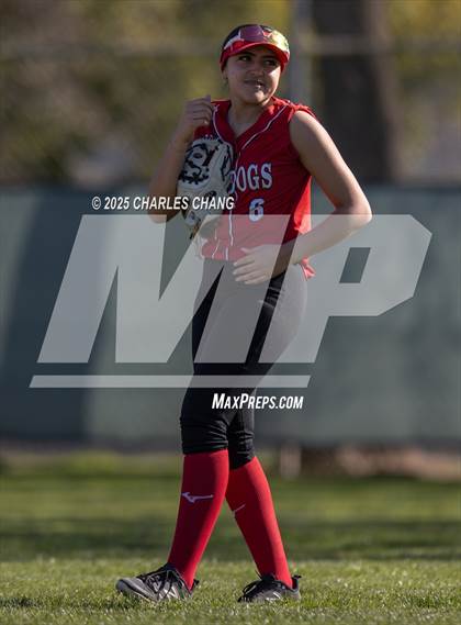 Thumbnail 2 in Ceres vs. Hughson (Bill Evans Memorial) photogallery.