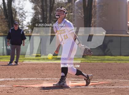Thumbnail 2 in Ceres vs. Hughson (Bill Evans Memorial) photogallery.