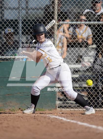 Thumbnail 3 in Ceres vs. Hughson (Bill Evans Memorial) photogallery.