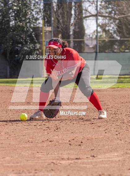 Thumbnail 3 in Ceres vs. Hughson (Bill Evans Memorial) photogallery.
