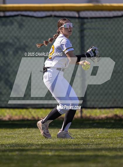Thumbnail 3 in Ceres vs. Hughson (Bill Evans Memorial) photogallery.