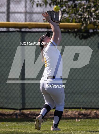 Thumbnail 3 in Ceres vs. Hughson (Bill Evans Memorial) photogallery.