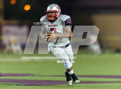 Thumbnail 3 in Ooltewah @ Dobyns-Bennett (TSSAA Division I Class 6A First Round) photogallery.