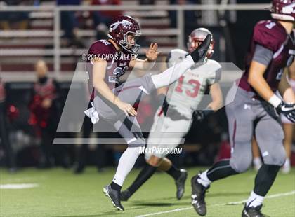 Thumbnail 3 in Ooltewah @ Dobyns-Bennett (TSSAA Division I Class 6A First Round) photogallery.