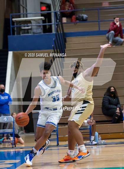 Thumbnail 1 in Burke @ Millard North photogallery.