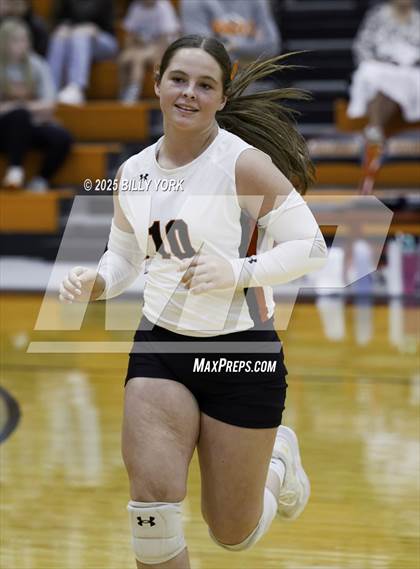 Thumbnail 1 in Grand Saline vs Mineola photogallery.