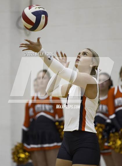 Thumbnail 1 in Grand Saline vs Mineola photogallery.