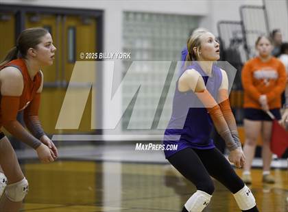 Thumbnail 3 in Grand Saline vs Mineola photogallery.