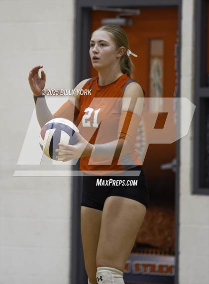 Thumbnail 2 in Grand Saline vs Mineola photogallery.