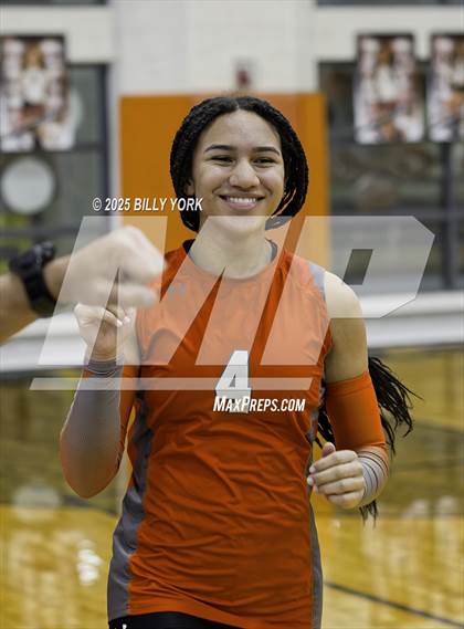 Thumbnail 2 in Grand Saline vs Mineola photogallery.