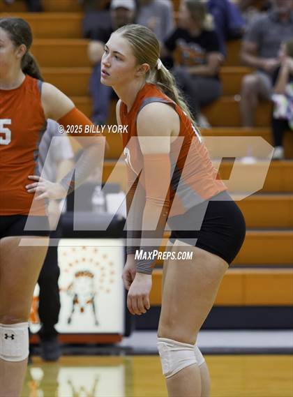 Thumbnail 1 in Grand Saline vs Mineola photogallery.