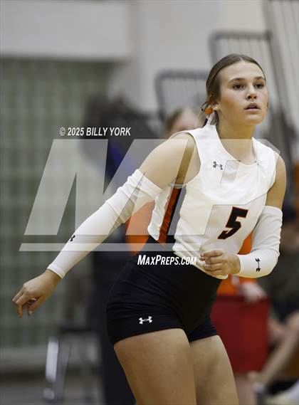 Thumbnail 1 in Grand Saline vs Mineola photogallery.