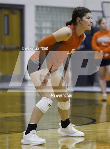 Thumbnail 3 in Grand Saline vs Mineola photogallery.