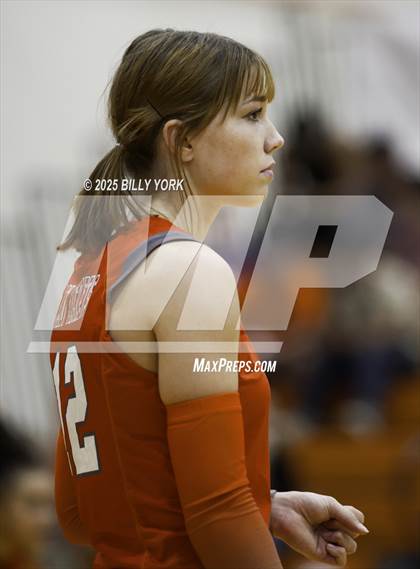 Thumbnail 1 in Grand Saline vs Mineola photogallery.