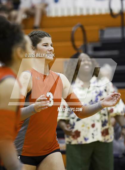 Thumbnail 3 in Grand Saline vs Mineola photogallery.