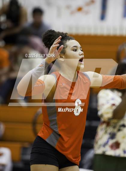 Thumbnail 3 in Grand Saline vs Mineola photogallery.