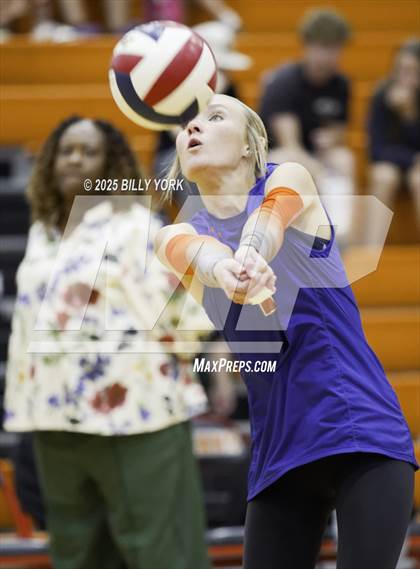 Thumbnail 1 in Grand Saline vs Mineola photogallery.
