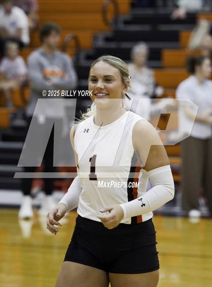 Thumbnail 1 in Grand Saline vs Mineola photogallery.