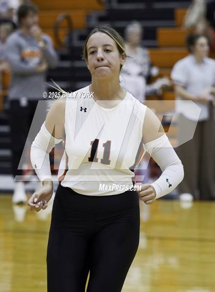 Thumbnail 2 in Grand Saline vs Mineola photogallery.