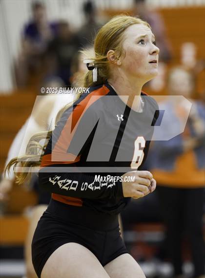 Thumbnail 2 in Grand Saline vs Mineola photogallery.