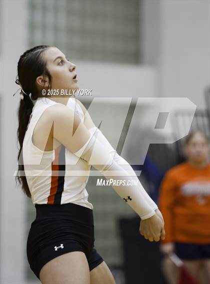 Thumbnail 2 in Grand Saline vs Mineola photogallery.