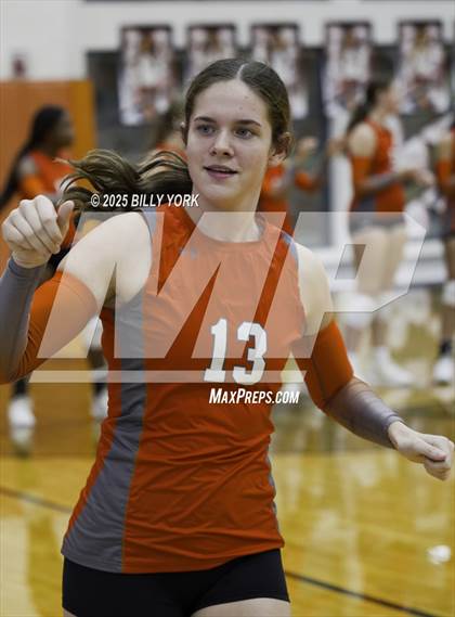 Thumbnail 2 in Grand Saline vs Mineola photogallery.