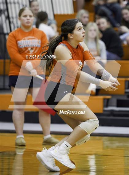 Thumbnail 1 in Grand Saline vs Mineola photogallery.
